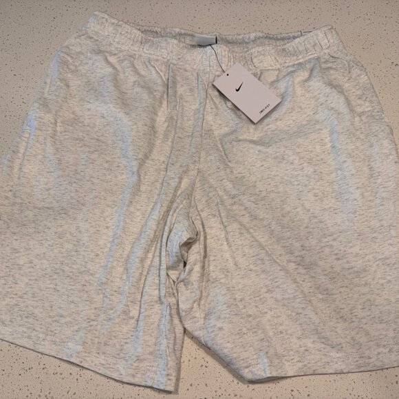 Nike Dri-FIT Shorts - Picture 1 of 3